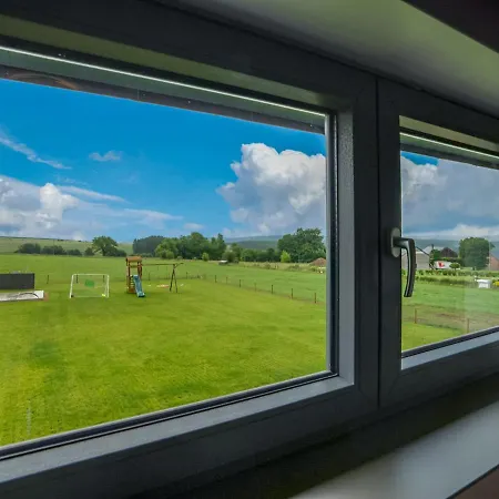 Countryside In La Roche-en-ardenne With Terrace לה רושה - אן - ארדן